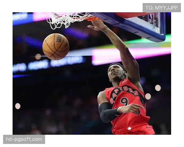 猛龙主场136-101狂胜篮网收官，巴雷特26分，巴恩斯三双闪耀